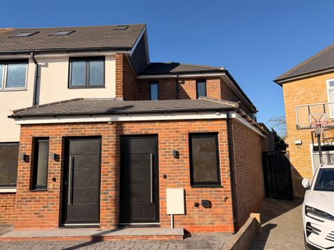 Freshwell Avenue, Chadwell Heath, Essex RM6