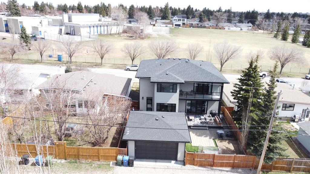 Additional image 3 of 5927 34 Street SW, Calgary, AB, T3E 5L7