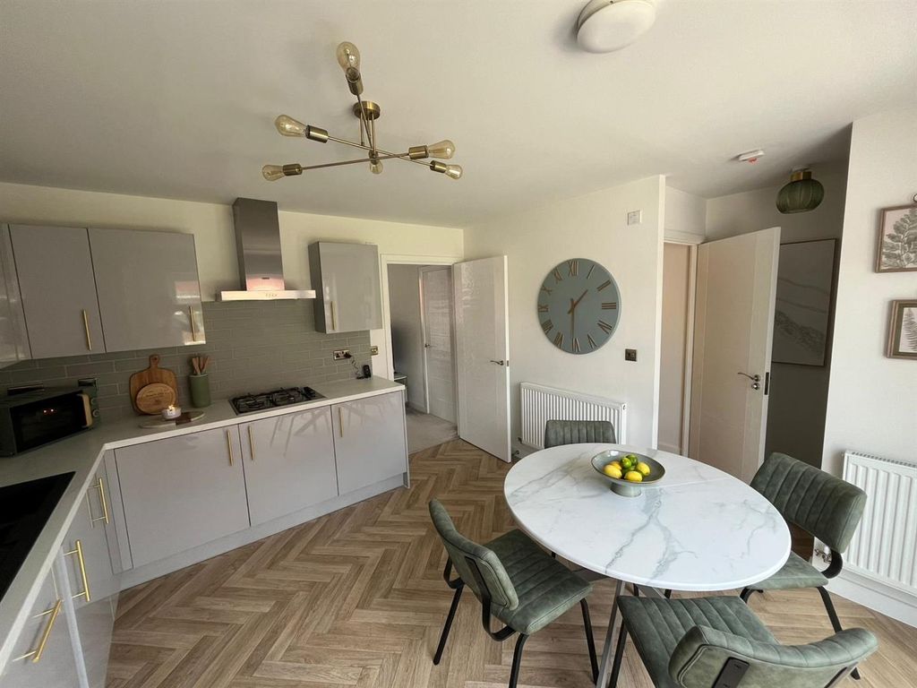 Additional image 6 of 3 bed semi-detached house for saleMaple Close, Atherstone CV9