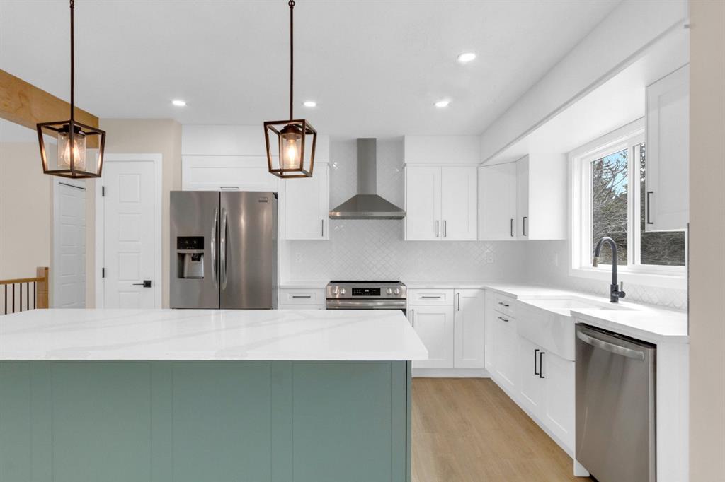 Additional image 4 of 956 Bracewood Rise SW, Calgary, AB, T2W 3C9