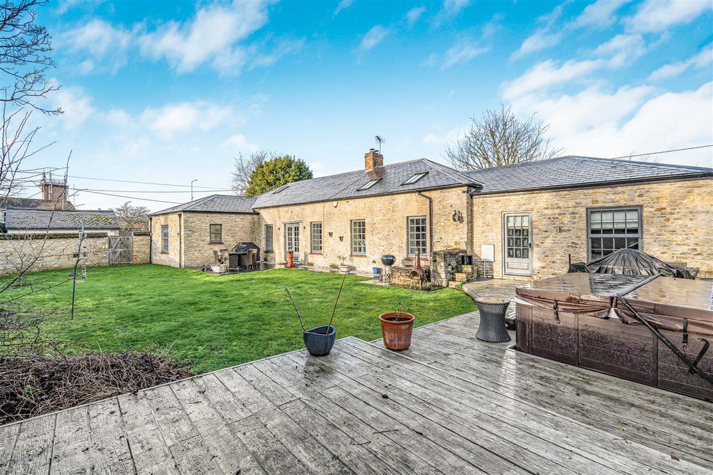 Additional image 43 of 4 bed property for saleQueens Avenue, Bicester OX26