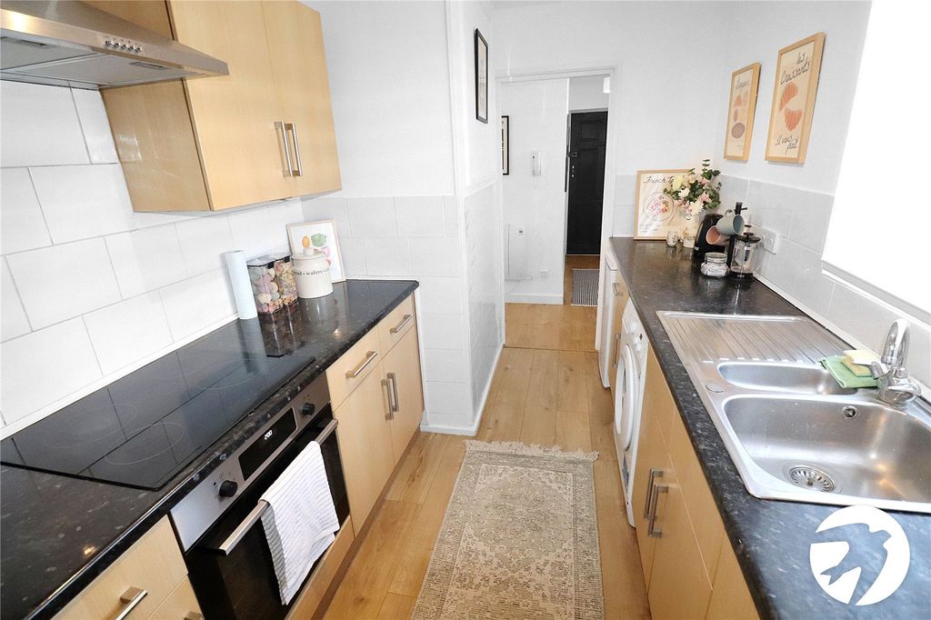 Additional image 9 of 1 bed flat for saleCoptefield Drive, Belvedere DA17