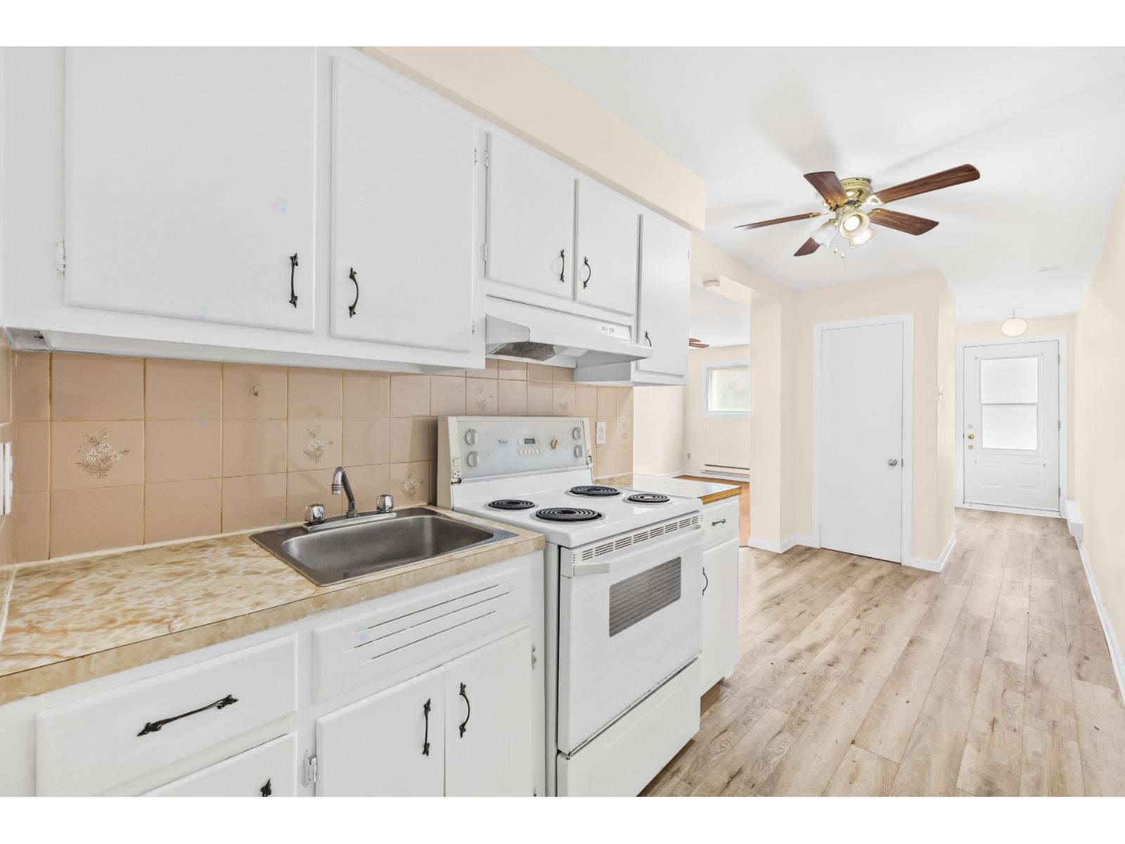 3141 Av. Henri-De Salières