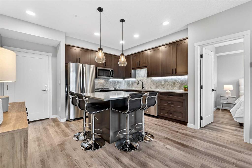 Additional image 4 of 401-150 Shawnee Square SW, Calgary, AB, T2Y 0T6