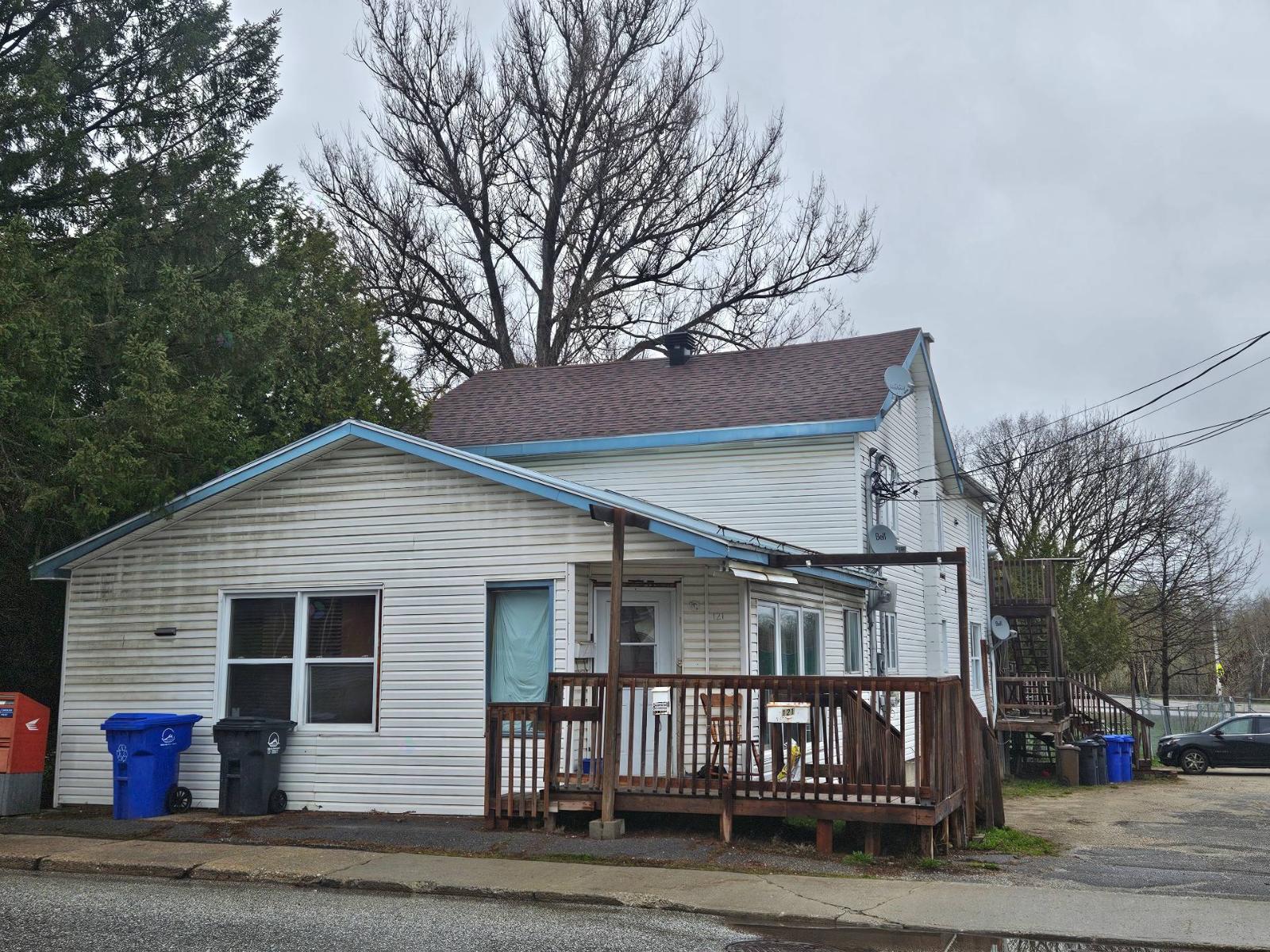 121A-121C Rue Principale N.