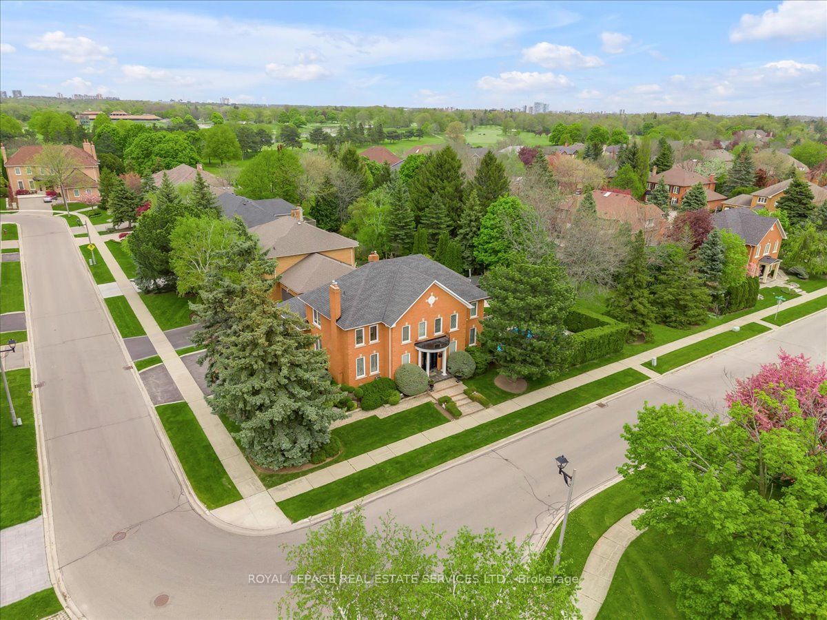 Additional image 2 of 1401 The Links Drive, Oakville, ON, L6M 2N4