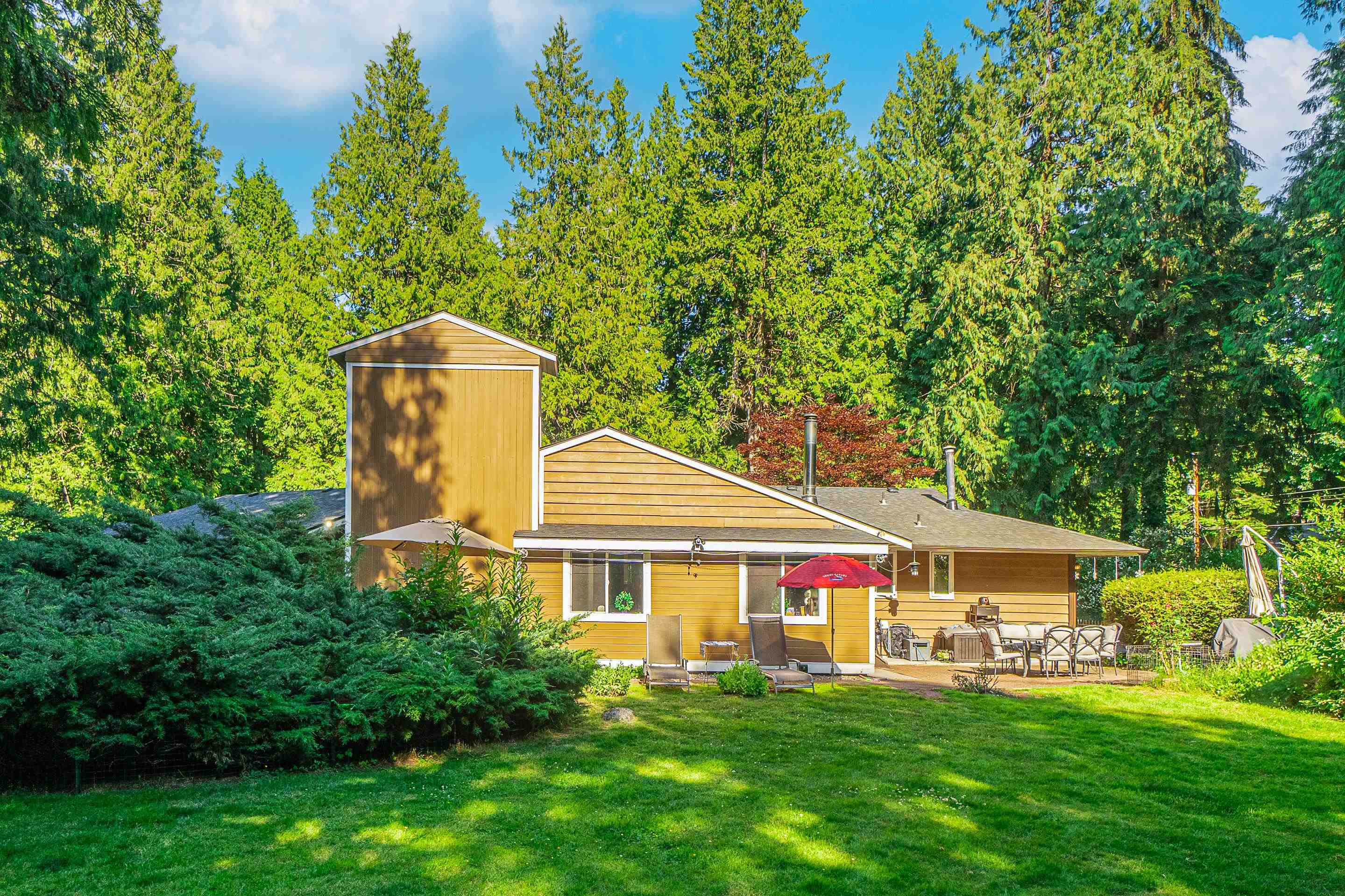 13425 Woodcrest Drive, Surrey, BC, V4P 1W3
