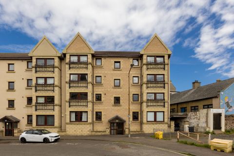 60/3 West Bryson Road, Polwarth, Edinburgh EH11