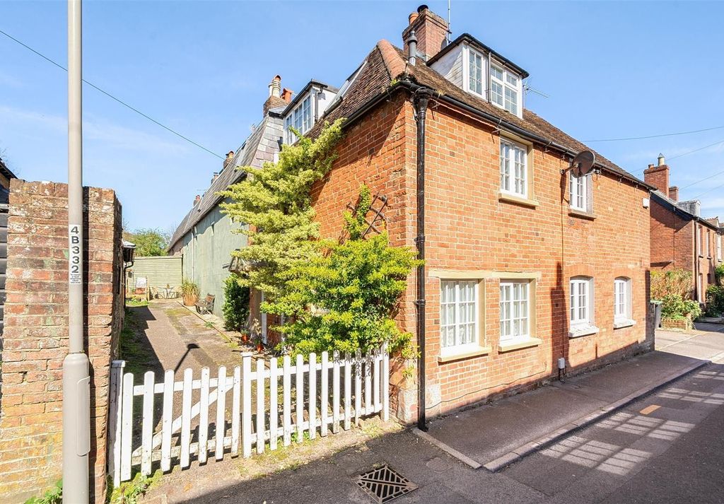 2 bed end terrace house for saleBryanston Street, Blandford Forum DT11