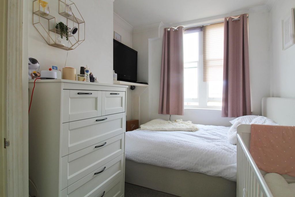 Additional image 5 of 1 bed flat for saleHigh Street, Biggleswade SG18