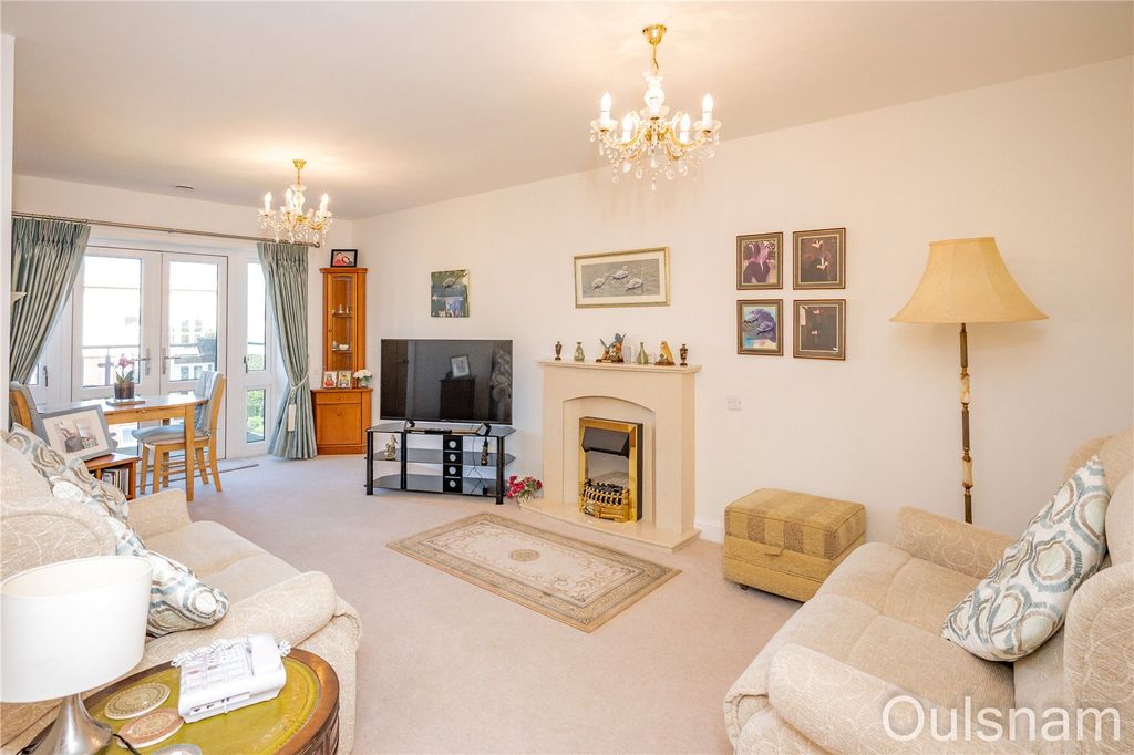 1 bed flat for saleRecreation Road, Bromsgrove, Worcestershire B61 photo 2