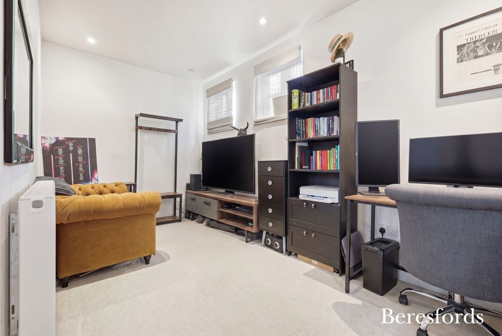Additional image 22 of 3 bed flat for saleAcademy Square, Gidea Park RM2