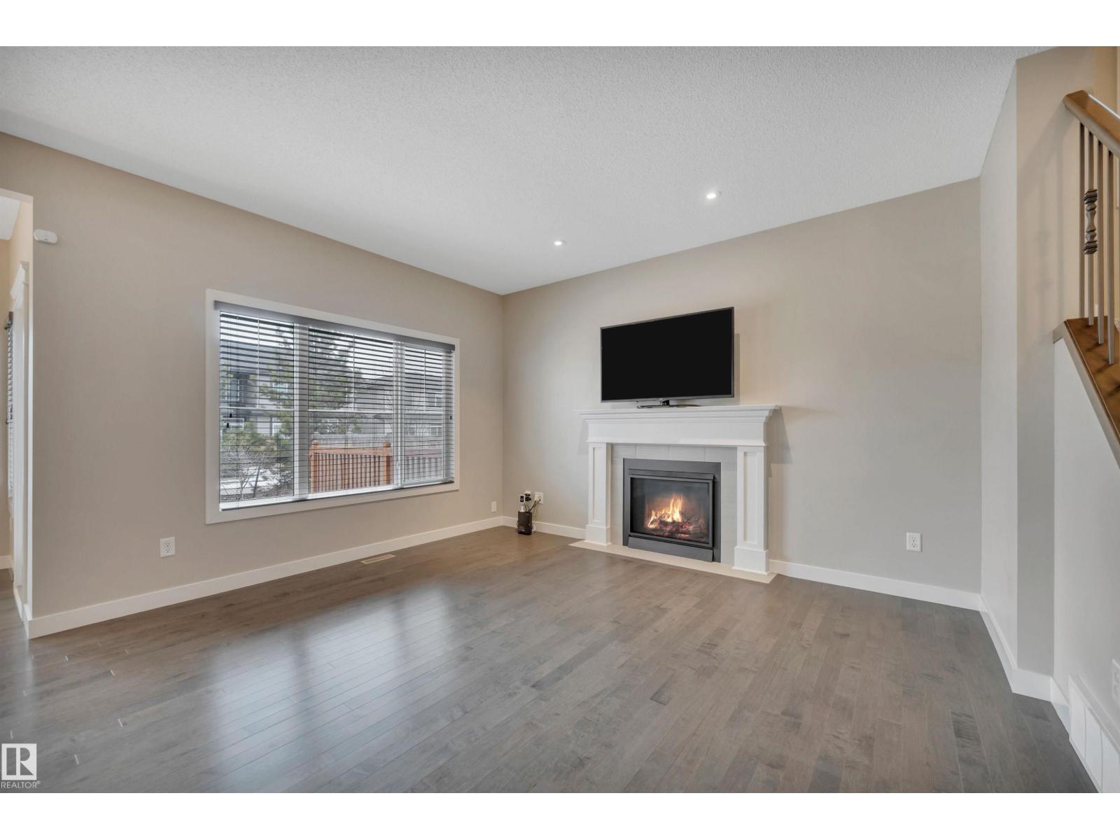 Additional image 5 of 15807 18 Avenue SW, Edmonton, AB, T6W3E7