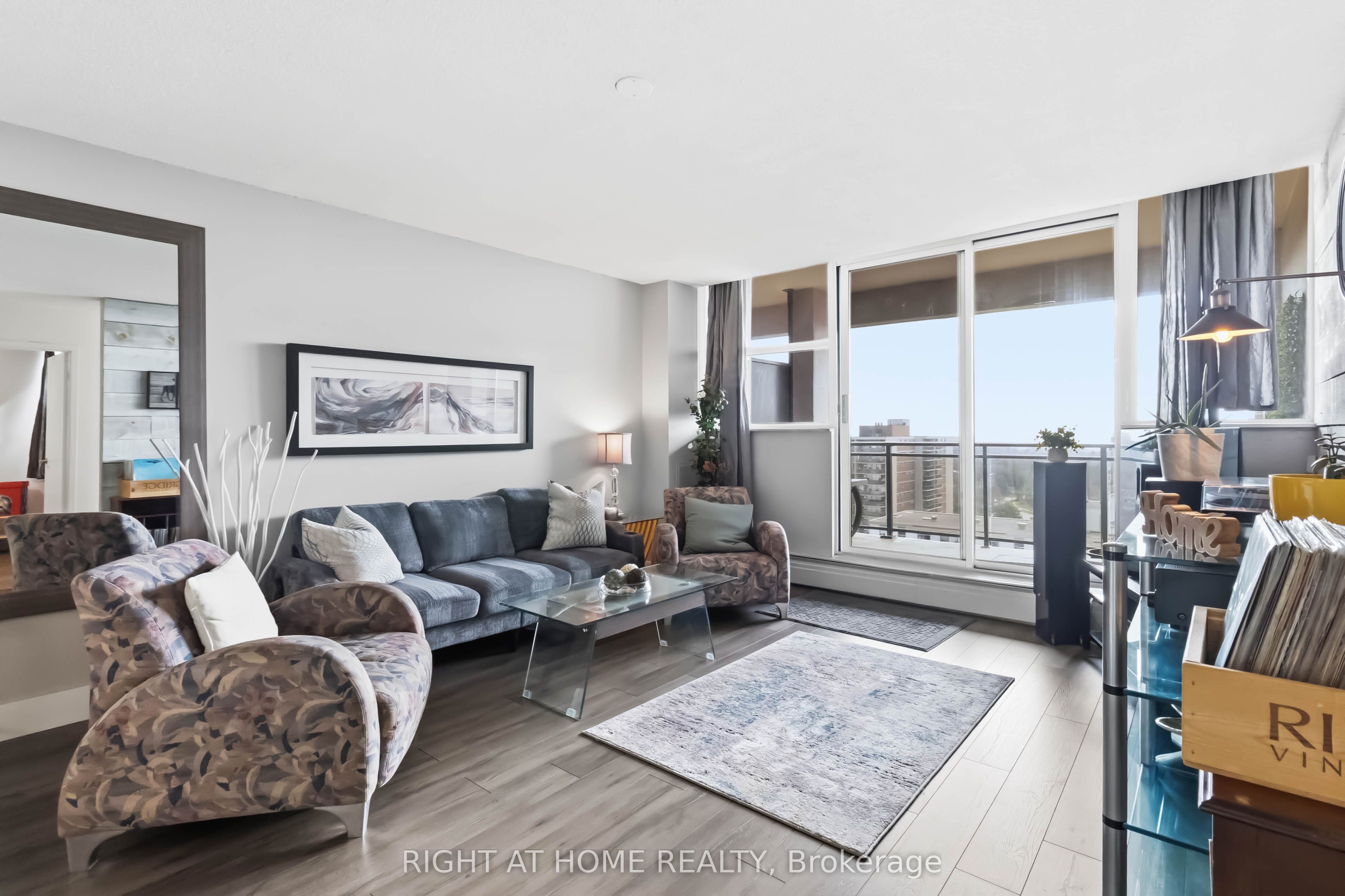 Additional image 6 of 1706-975 Warwick Court, Burlington, ON, L7T 3Z7