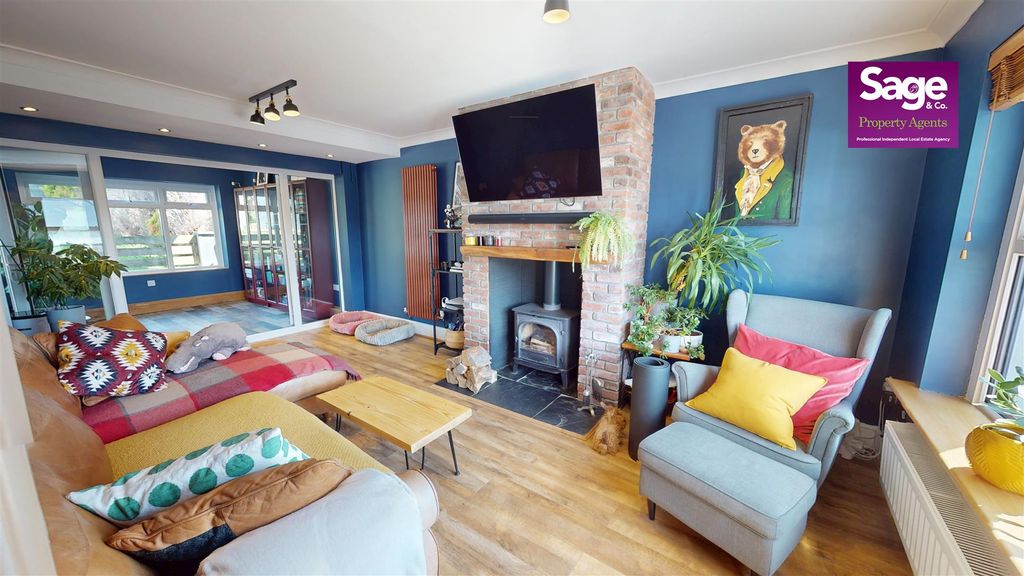 Additional image 2 of 3 bed semi-detached house for saleCollege Road, Penygarn, Pontypool NP4