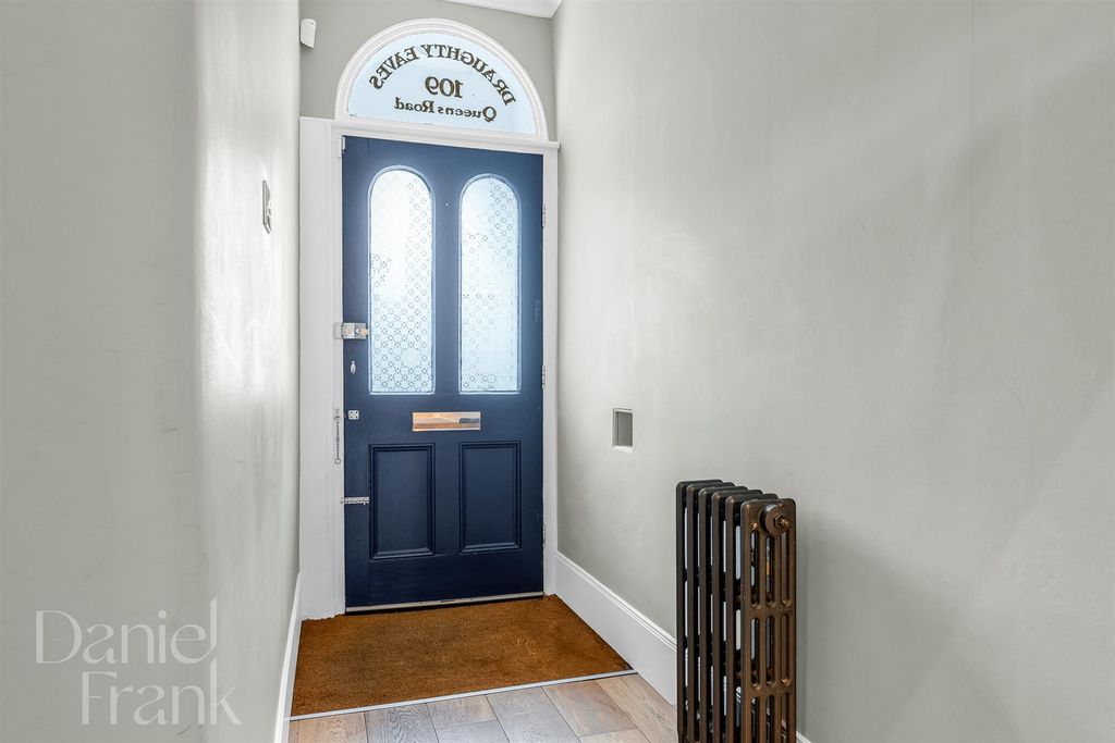 Additional image 34 of 4 bed semi-detached house for saleQueens Road, Buckhurst Hill IG9