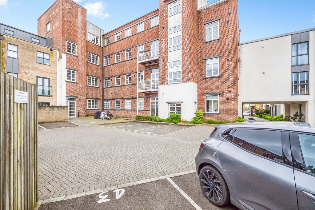 Additional image 18 of 1 bed flat for saleRomilly Crescent, Cardiff CF11