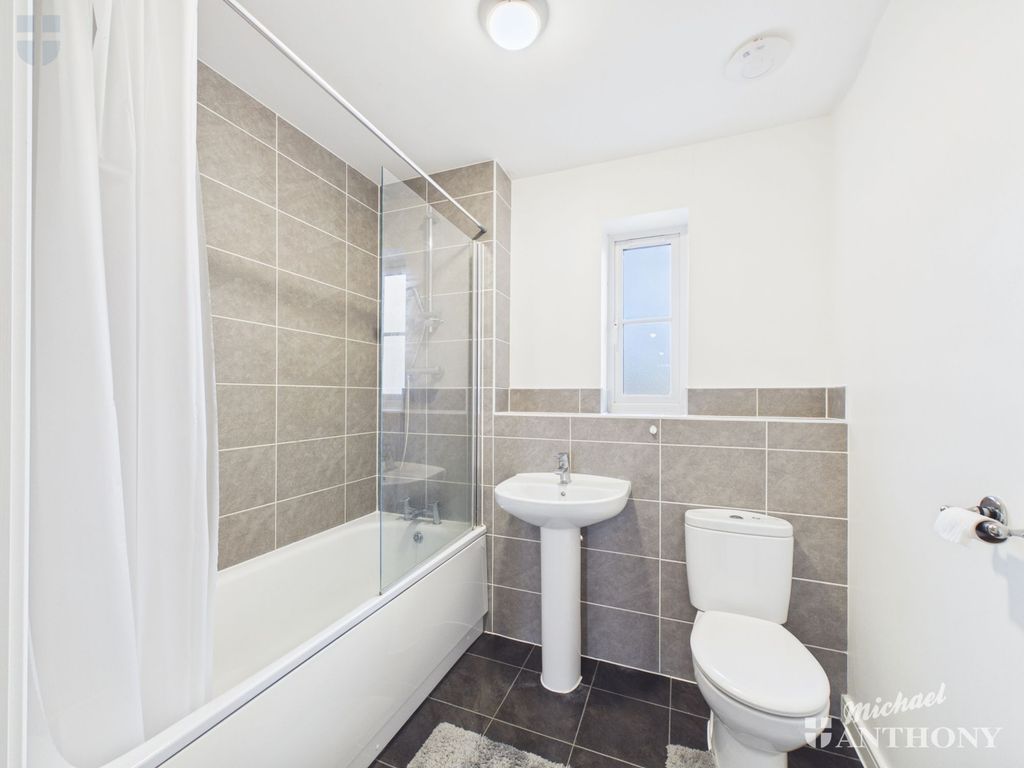 Additional image 5 of 2 bed maisonette for saleCardinal Drive, Aylesbury HP18