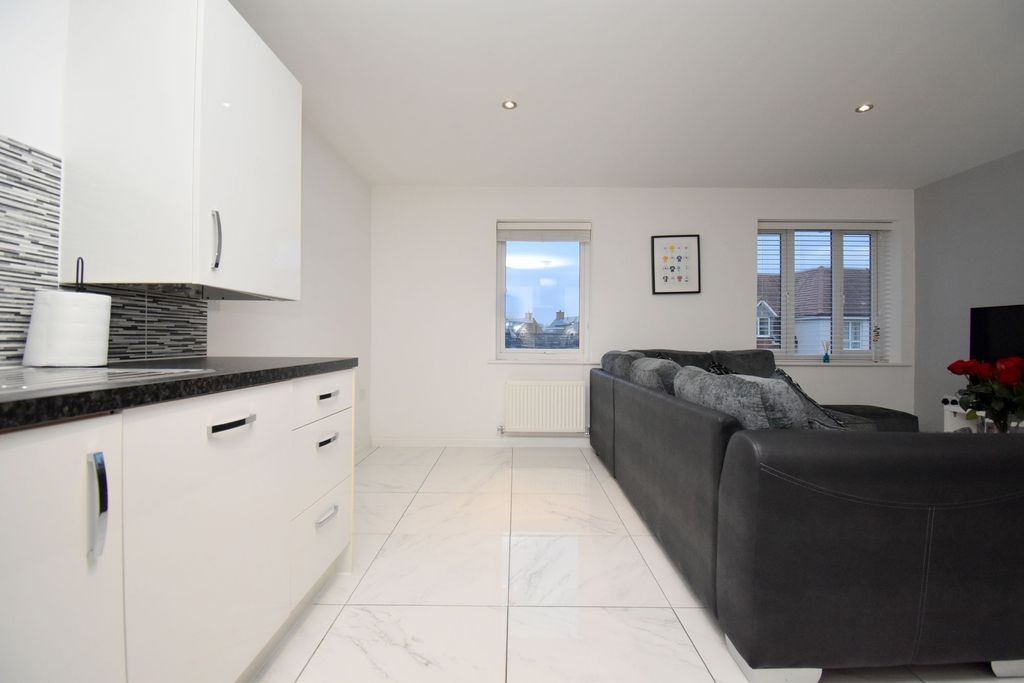 Additional image 6 of 2 bed flat for saleSullivan Court, Biggleswade SG18