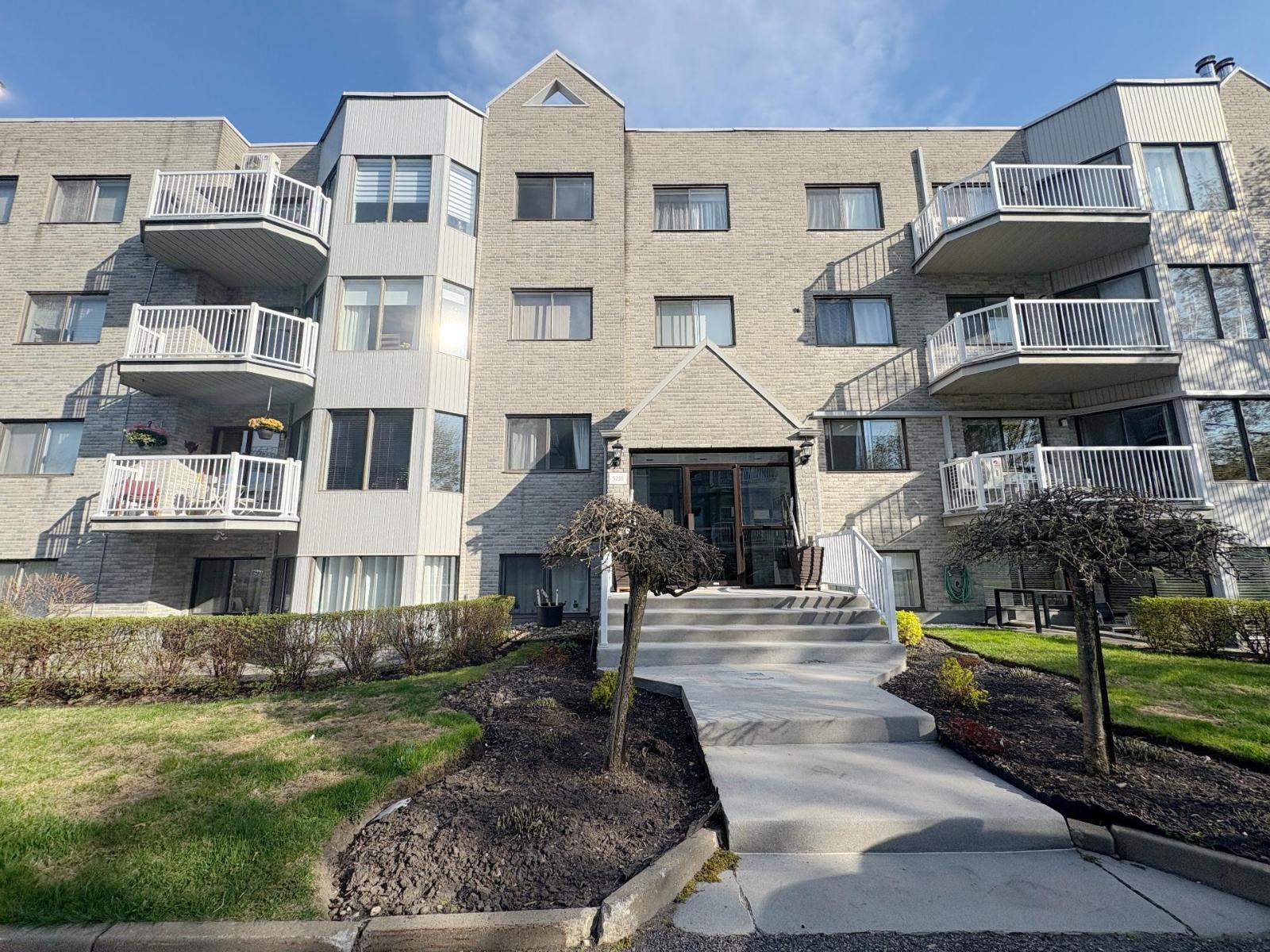 5251 Rue Riviera