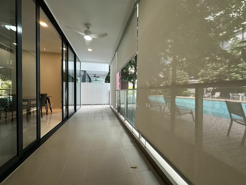 Additional image 3 of Buckley Classique