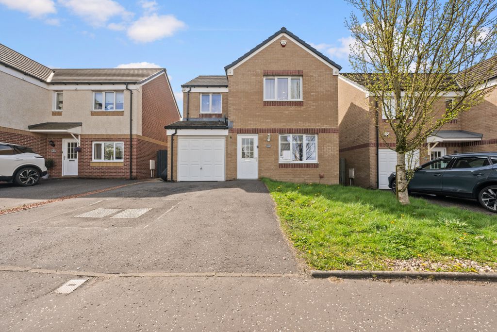 4 bed detached house for saleSt Cuthbert Crescent, Johnstone, Renfrewshire PA5
