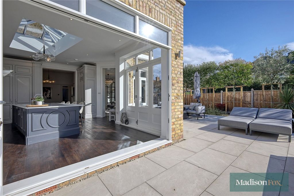 Additional image 20 of 5 bed detached house for saleQueens Road, Buckhurst Hill, Essex IG9