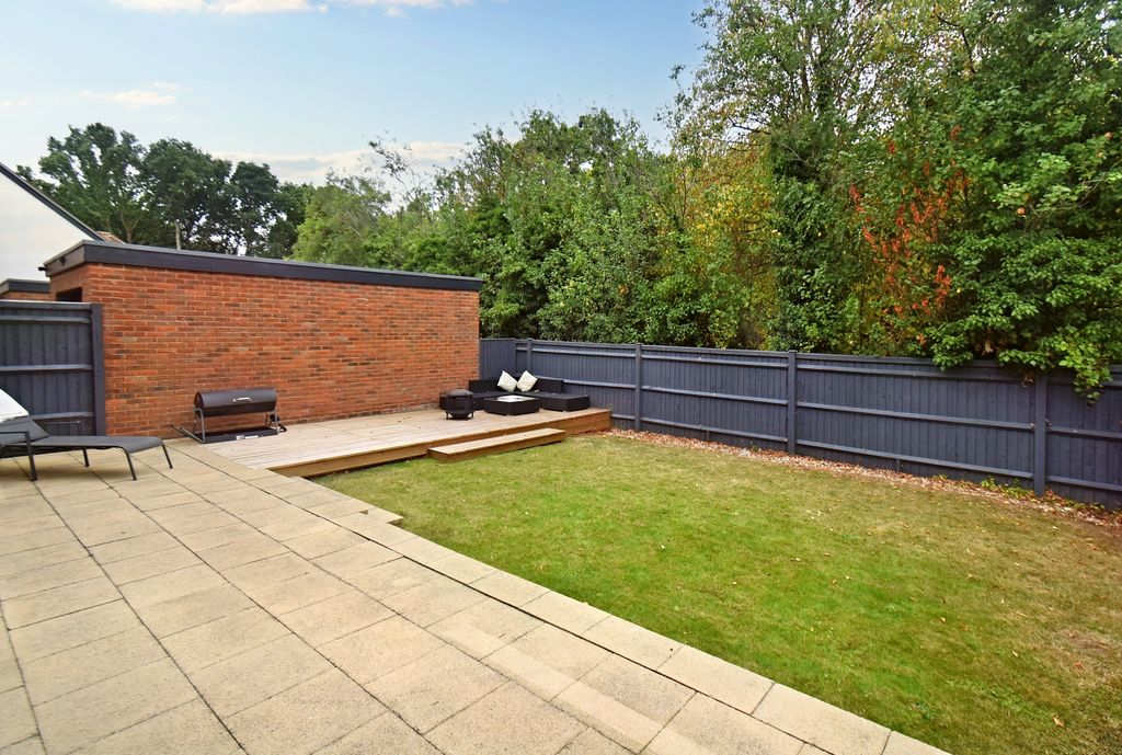 Additional image 5 of 5 bed detached house for saleDaneshill Court, Lychpit, Basingstoke RG24