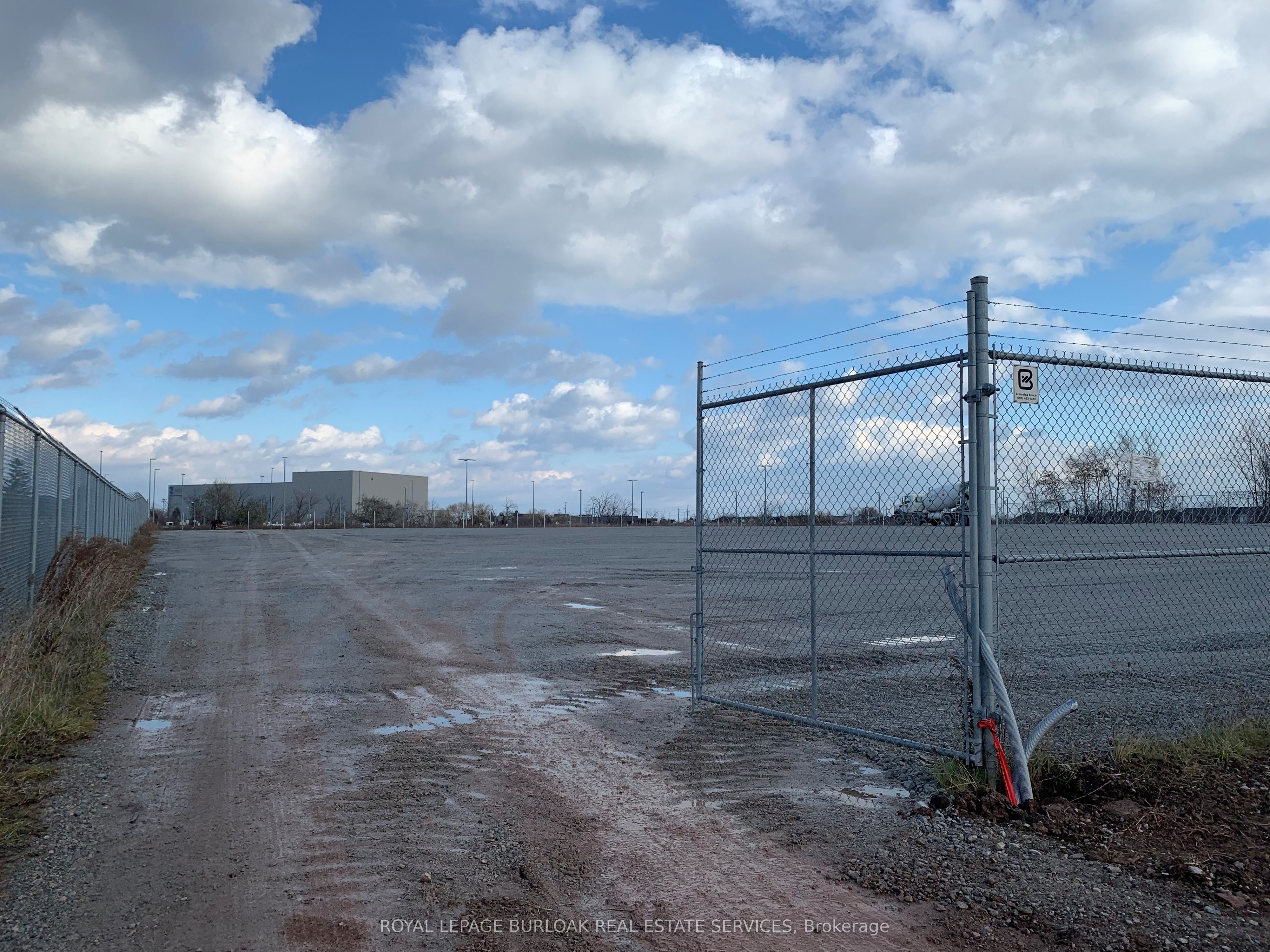 Additional image 2 of B&D-747 Appleby Line, Burlington, ON, L7L 2Y6