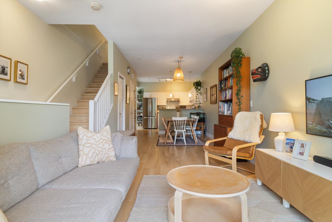 Additional image 5 of 210-4458 Albert Street, Burnaby, BC, V5C 2G2