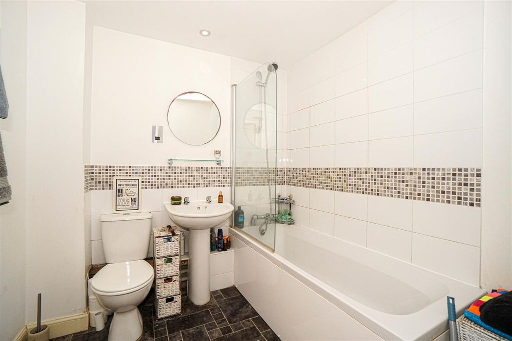Additional image 7 of 2 bed flat for saleHelmsman Rise, St. Leonards-On-Sea TN38