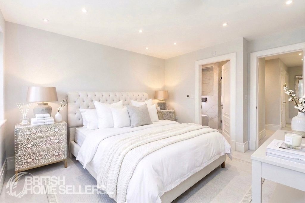 Additional image 10 of 4 bed semi-detached house for saleWarrens End, Addlestone, Surrey KT15