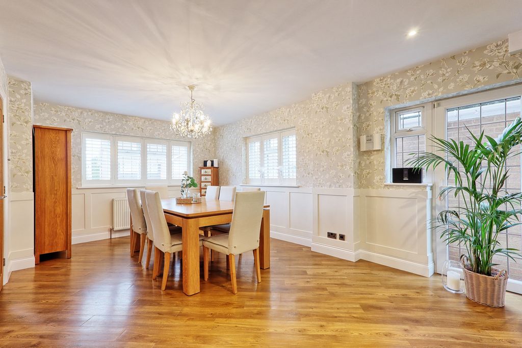 Additional image 11 of 5 bed detached house for salePrime Location - Sylvan Tryst, Billericay CM12