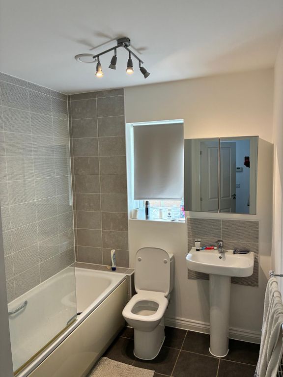 2 bed flat for saleTenor Close, Buckingham MK18 photo 4