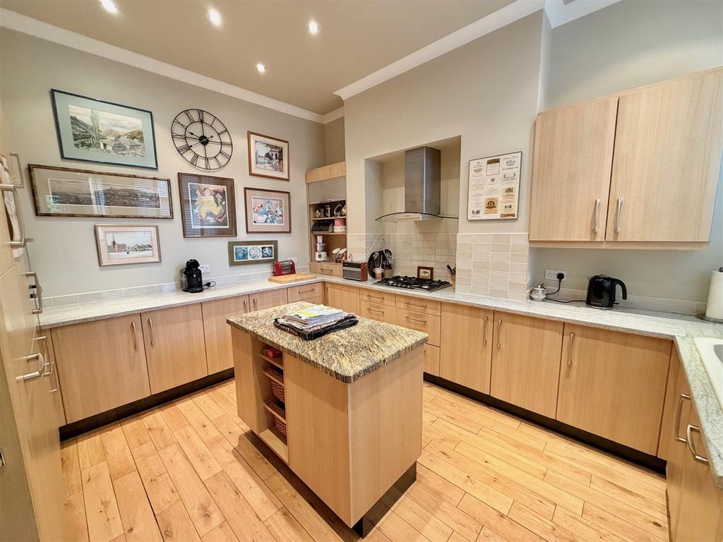 Additional image 2 of 5 bed terraced house for saleOrchard Road, Altrincham WA15