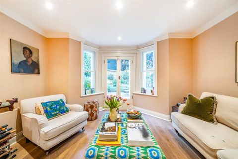 Sinclair Gardens, Brook Green W14
