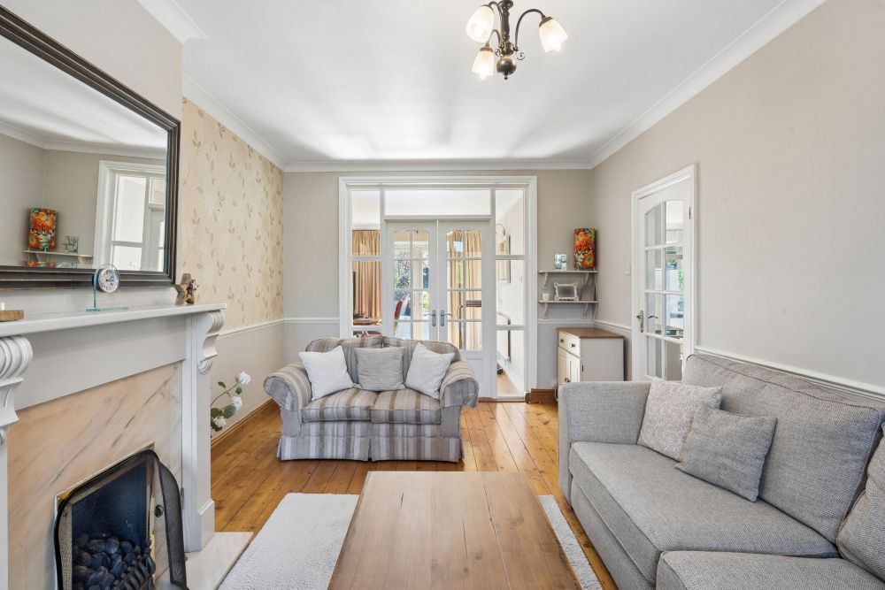 Additional image 5 of 4 bed semi-detached house for saleChestnut Close, Amersham HP6