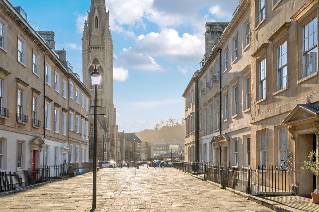 3 bed flat for saleDuke Street, Bath BA2