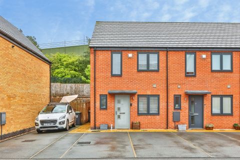 Garner Road, Giltbrook, Nottingham NG16