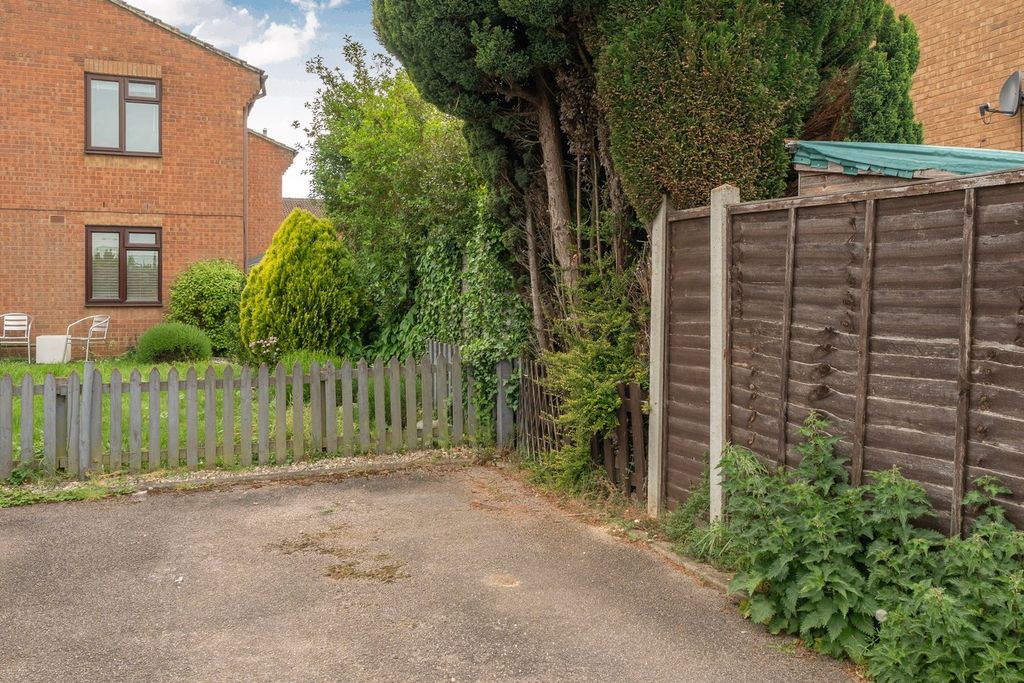 Additional image 12 of 1 bed flat for saleUpperstone Close, Stotfold SG5
