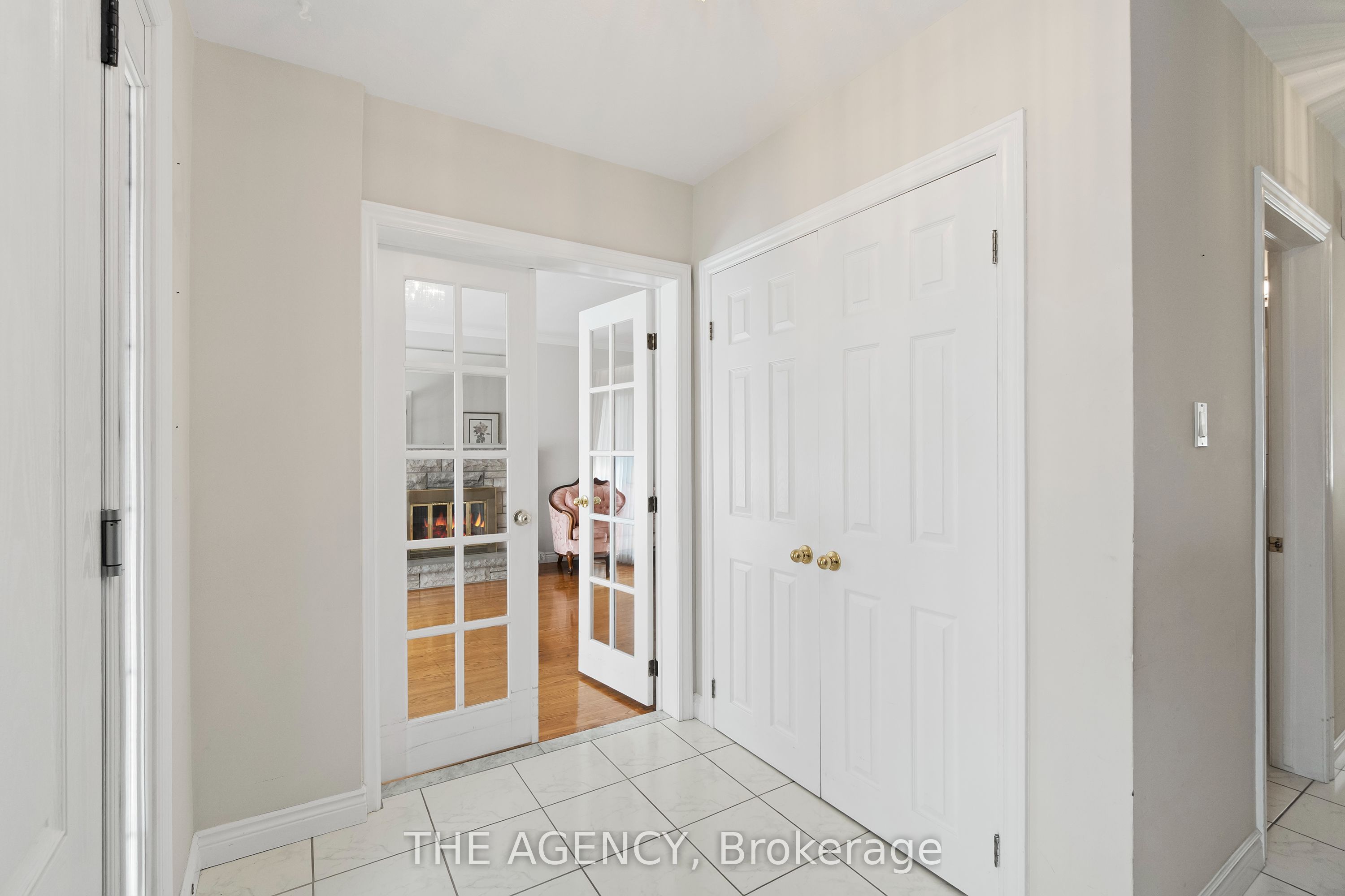 36 Buckingham Drive, Hamilton, ON, L9C 2G5 photo 5