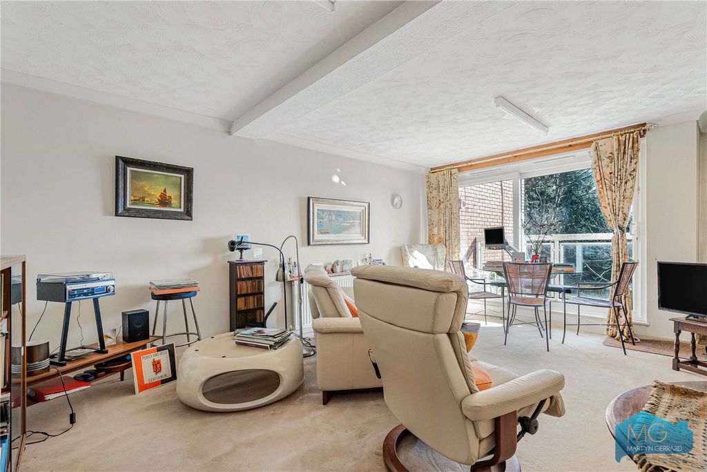 Additional image 2 of 2 bed flat for saleThe Highlands, Abbotts Road, Barnet EN5