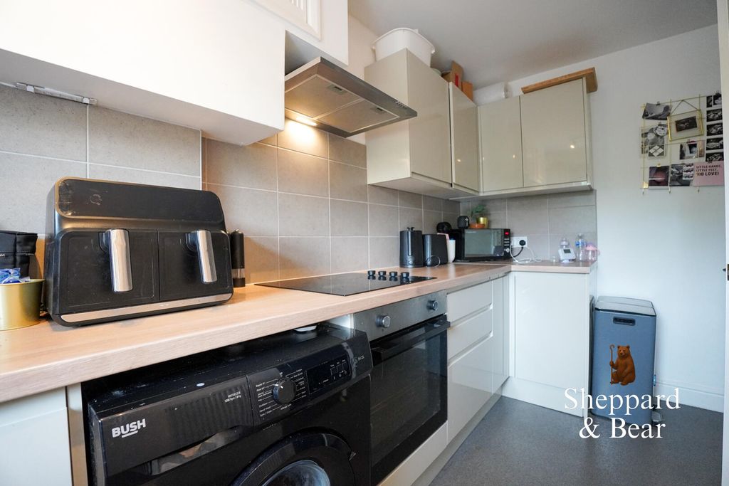Additional image 16 of 2 bed flat for saleClarendon Road, Penylan, Cardiff CF23