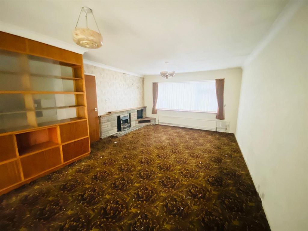 Additional image 3 of 3 bed detached bungalow for saleKingsley Close, Ashton-Under-Lyne OL6