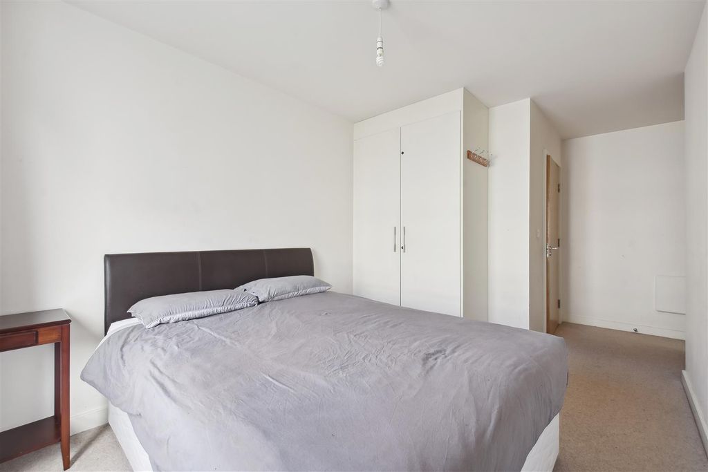 Additional image 5 of 2 bed flat for saleHeritage Avenue, London NW9