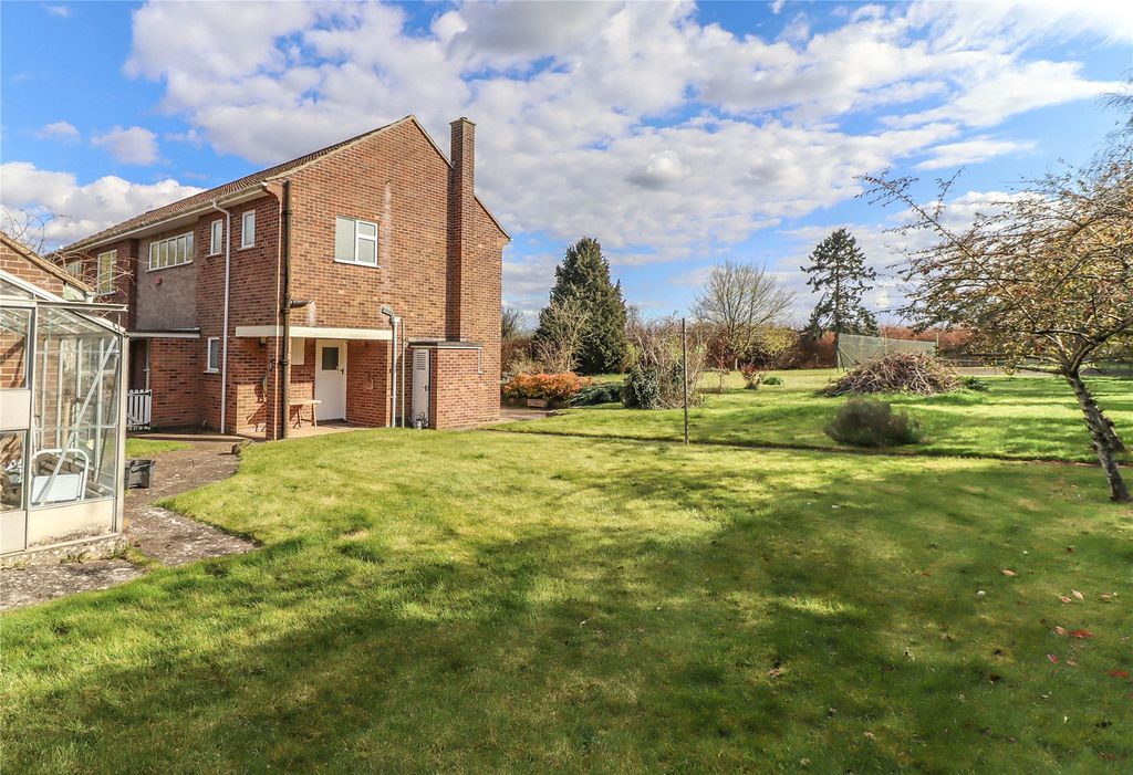 4 bed detached house for saleManor Close, Abbotts Ann, Andover, Hampshire SP11 photo 2
