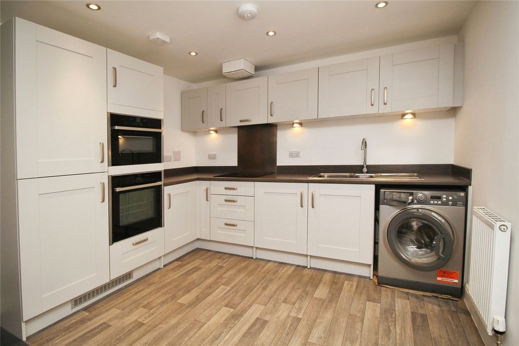 Additional image 5 of 2 bed flat for saleBelvoir Road, Bideford, Devon EX39