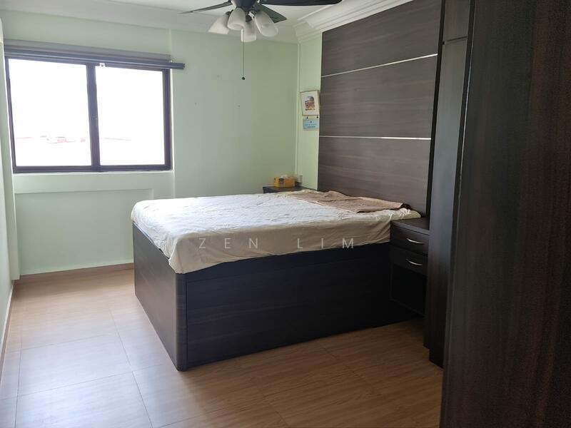660 Hougang Avenue 8 photo 5