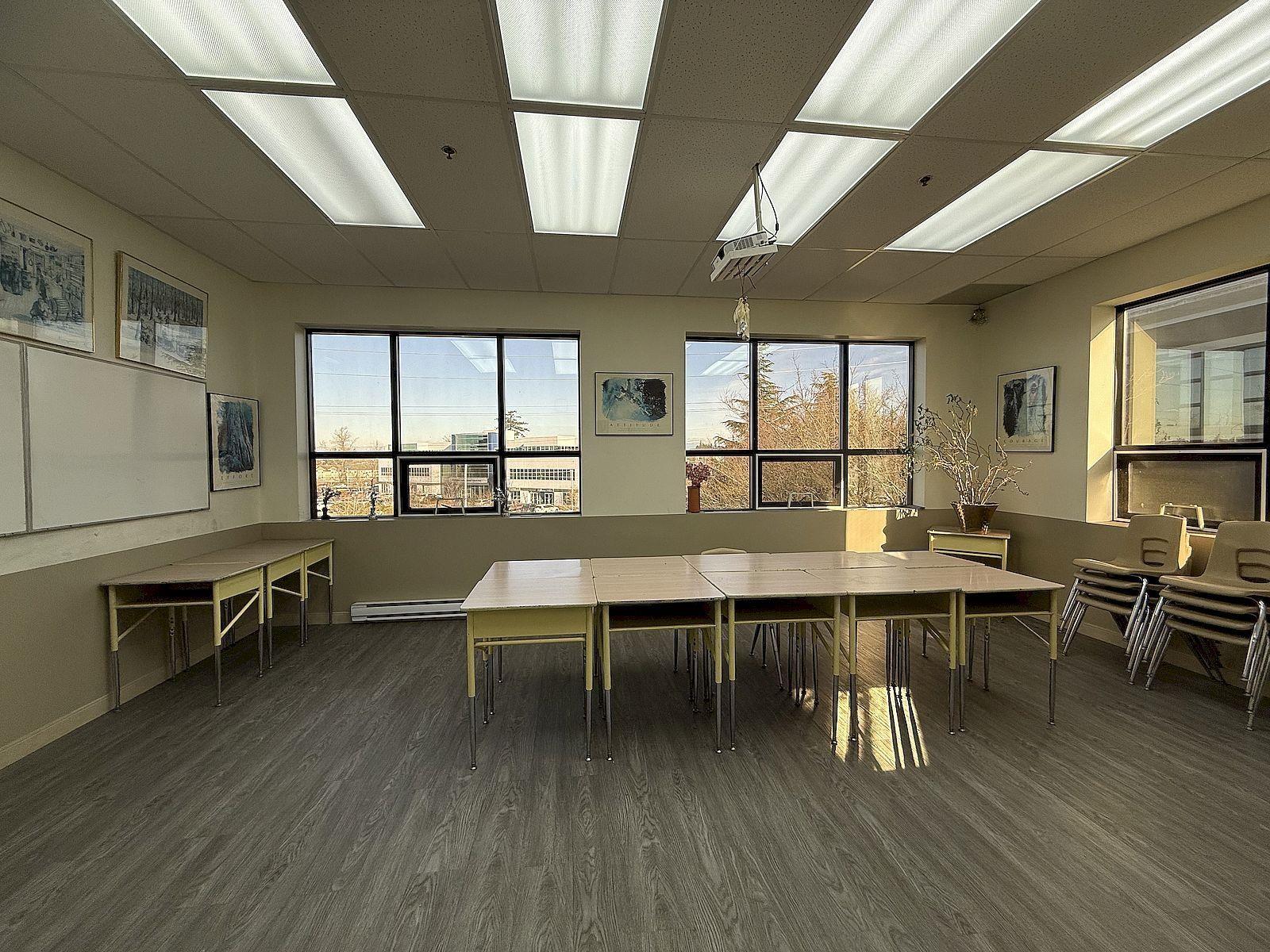 Additional image 3 of 301-15292 Croydon Drive, Surrey, BC, V3Z0Z5