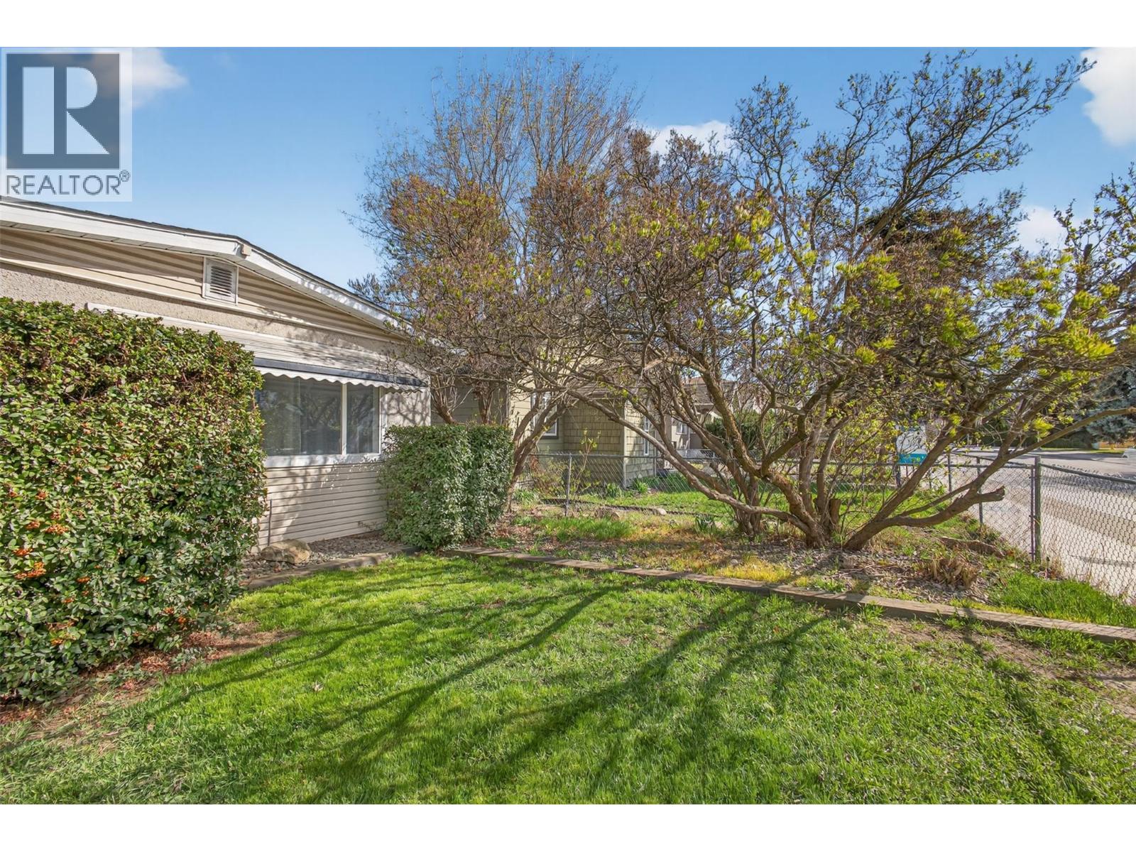 Additional image 3 of 1405 Ethel Street, Kelowna, BC, V1Y2X5